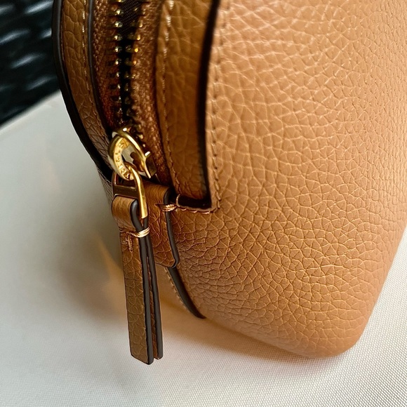 New Tory Burch Cosmetic case Robinson Cardamom 145USD Nordstrom designer - Picture 6 of 11